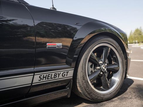 Used 2007 Ford Mustang GT RWD image 48