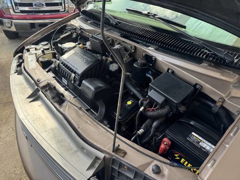 Used 2002 Chevrolet Astro image 15