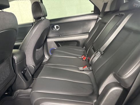 Used 2023 Hyundai Ioniq 5 Limited image 18