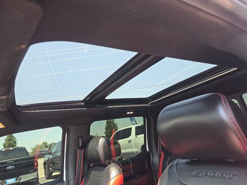 Used 2019 Ford F150 Lariat w/ Equipment Group 502A Luxury AWD/4WD image 20