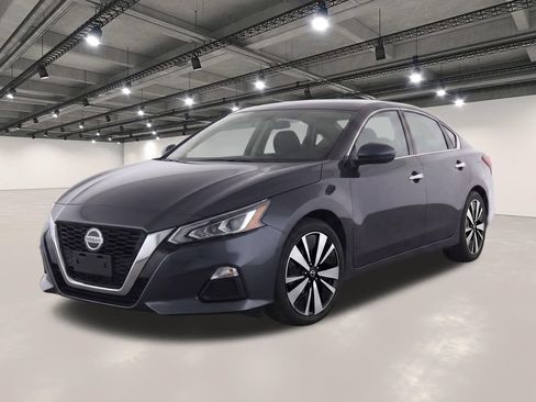 Used 2022 Nissan Altima 2.5 SV FWD image 1