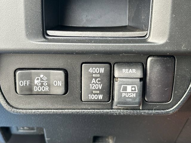 Used 2017 Toyota Tacoma TRD Sport w/ Tow Package (A/T) AWD/4WD image 19