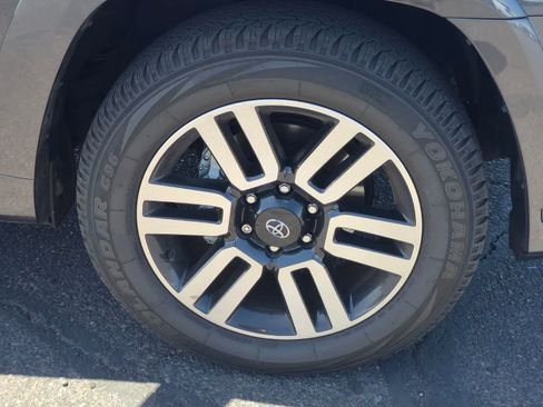 Used 2023 Toyota 4Runner Limited RWD image 11