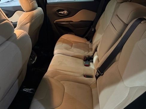 Used 2015 Jeep Cherokee Latitude w/ Trailer Tow Group image 29