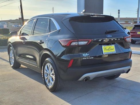 Used 2023 Ford Escape Active image 4