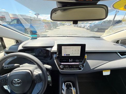 Certified 2026 Toyota Corolla LE FWD image 2