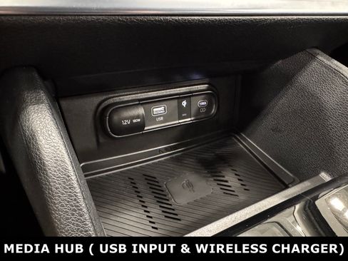 Certified 2025 Kia Sportage SX image 9