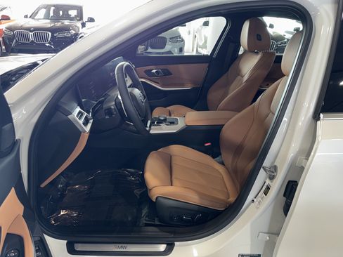 Certified 2025 BMW 330i Sedan image 19