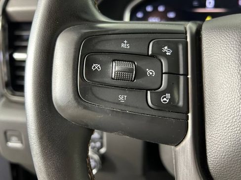 Used 2024 GMC Sierra 3500 AT4 w/ AT4 Preferred Package AWD/4WD image 32