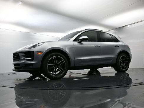 Used 2021 Porsche Macan S image 44
