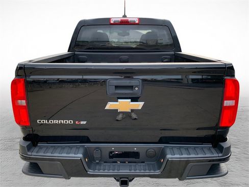 Used 2019 Chevrolet Colorado W/T w/ Custom Special Edition AWD/4WD image 3