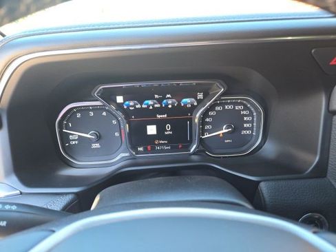 Used 2021 GMC Yukon XL Denali w/ Denali Premium Package image 13