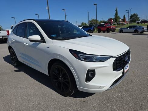 Used 2024 Ford Escape ST-Line Elite w/ Premium Technology Package AWD/4WD image 7