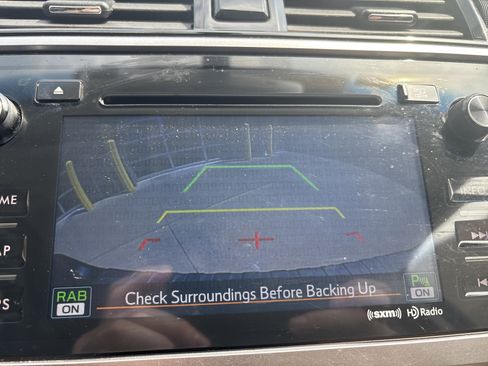 Used 2017 Subaru Outback 2.5i Touring AWD/4WD image 25