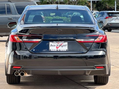 New 2026 Toyota Camry SE FWD image 5
