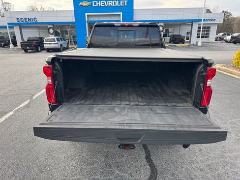 Used 2023 Chevrolet Silverado 2500 LTZ w/ LTZ Plus Package image 10