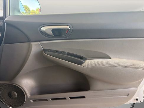 Used 2010 Honda Civic LX image 17