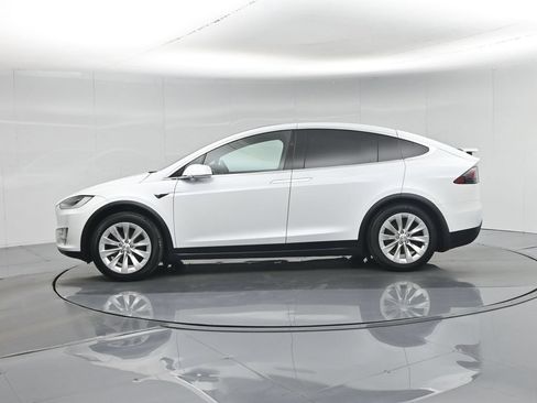 Used 2020 Tesla Model X Long Range AWD/4WD image 22