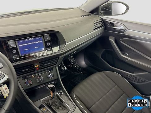Certified 2024 Volkswagen Jetta Sport image 22