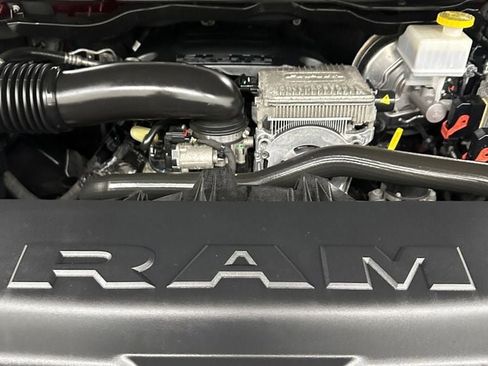 Used 2021 RAM 1500 Laramie AWD/4WD image 7