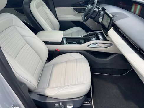 New 2026 Lincoln Nautilus Reserve AWD/4WD image 14