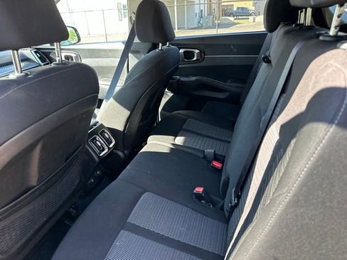 Certified 2023 Kia Sorento LX FWD image 12
