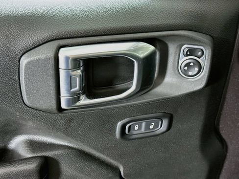 Used 2024 Jeep Wrangler Unlimited Sport AWD/4WD image 22