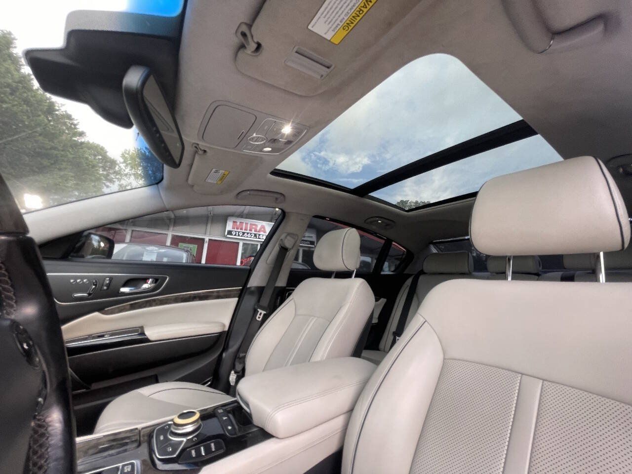 Used 2015 Kia K900 Luxury RWD image 22