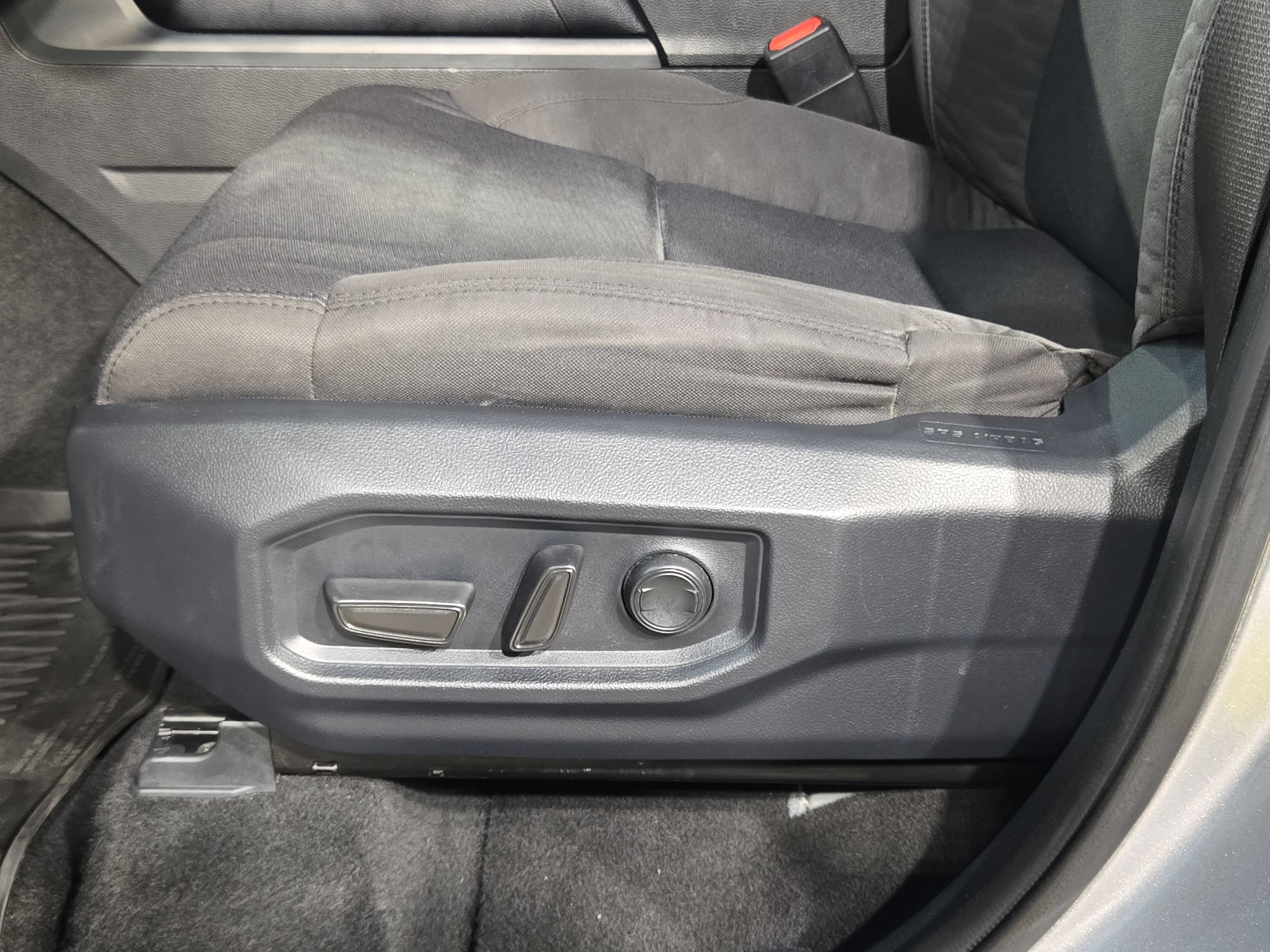Used 2025 Toyota Tundra SR5 w/ SX Package RWD image 22
