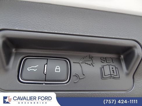 Used 2026 Ford Explorer Active w/ Active Comfort Package AWD/4WD image 11
