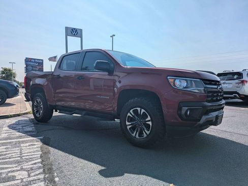Used 2022 Chevrolet Colorado Z71 w/ Safety Package AWD/4WD image 3