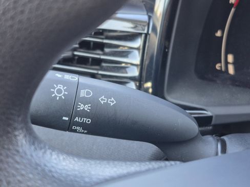 Used 2025 Toyota Camry LE image 34