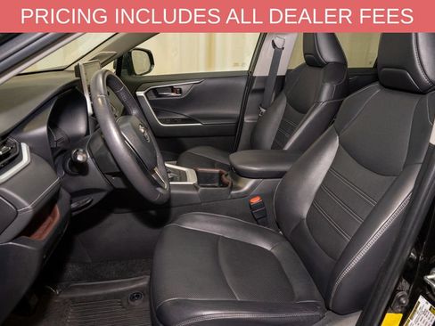 Used 2022 Toyota RAV4 Limited AWD/4WD image 12