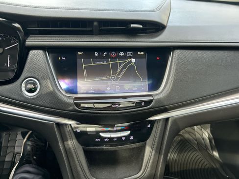 Used 2018 Cadillac XT5 Luxury w/ Driver Awareness Package FWD image 19