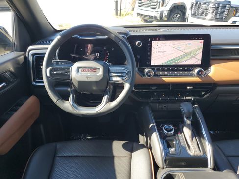 Used 2023 GMC Canyon AT4 w/ AT4 Premium Package image 19