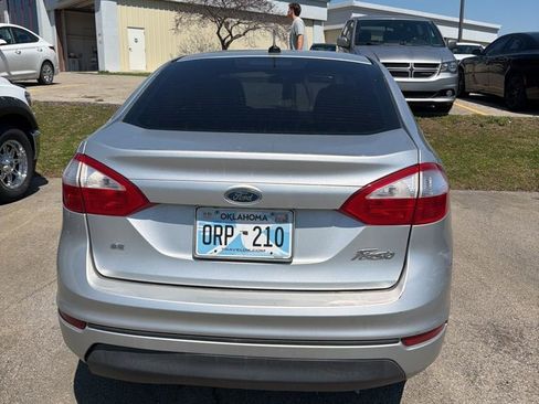 Used 2014 Ford Fiesta SE image 9