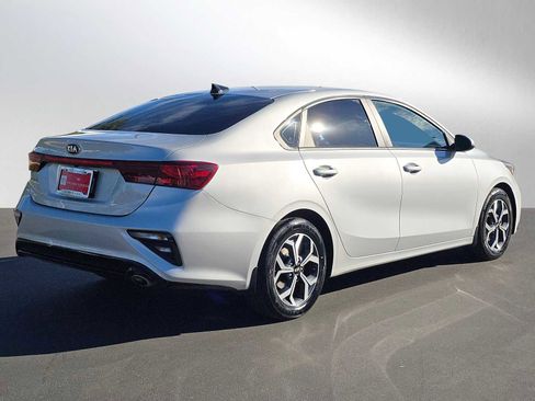 Used 2021 Kia Forte LXS image 3