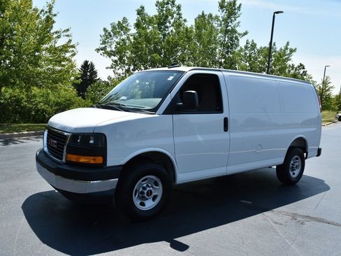 Used 2025 GMC Savana 2500 w/ Driver Convenience Package RWD image 7