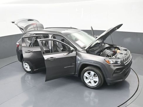 Used 2022 Jeep Compass Latitude image 71
