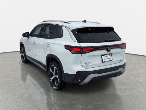 New 2026 Volkswagen Tiguan SE image 7