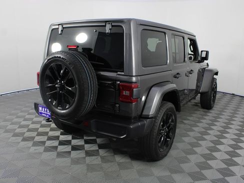 Used 2025 Jeep Wrangler Unlimited Sahara w/ Safety Group AWD/4WD image 23