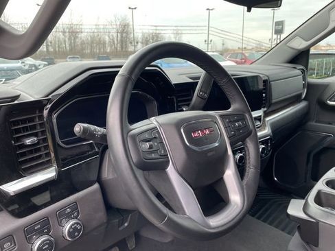 Used 2023 GMC Sierra 1500 SLE image 10