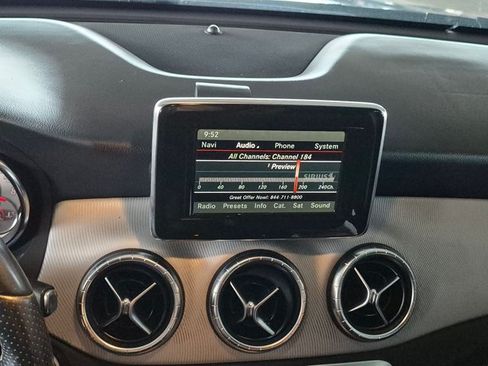 Used 2014 Mercedes-Benz CLA 250 image 12