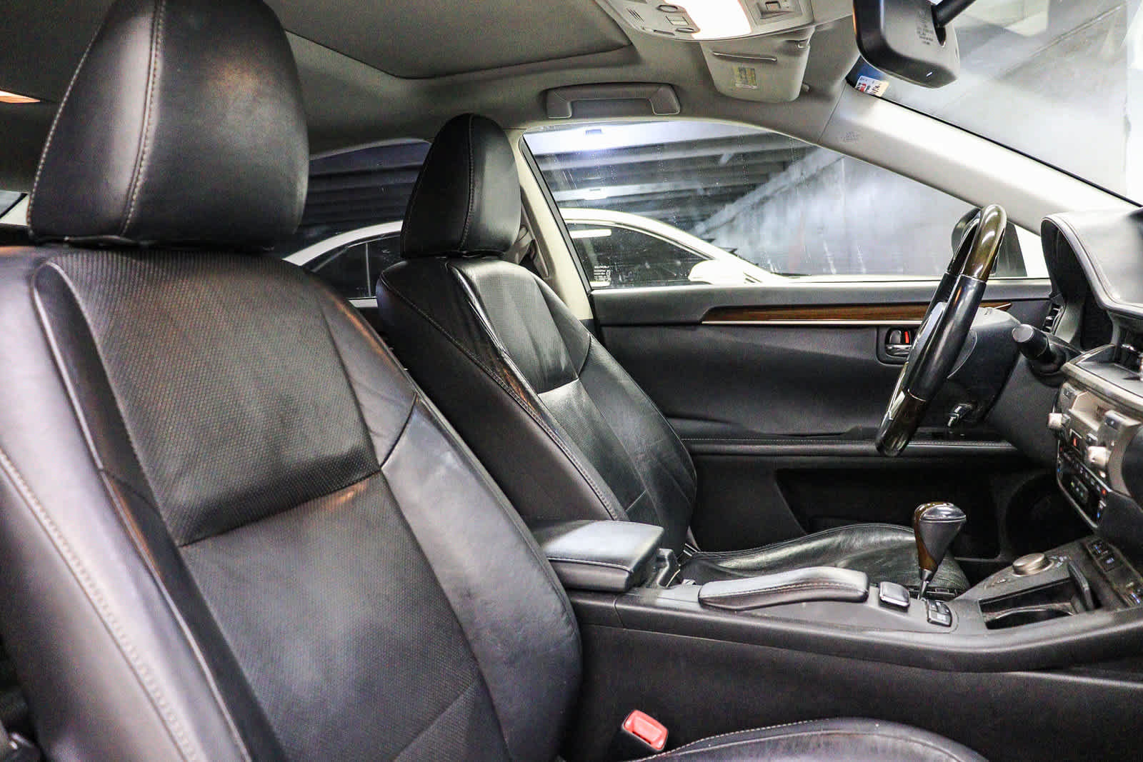 Used 2014 Lexus ES 350 w/ Luxury Package FWD image 17
