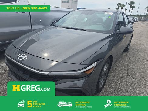 Used 2024 Hyundai Elantra SEL FWD image 1