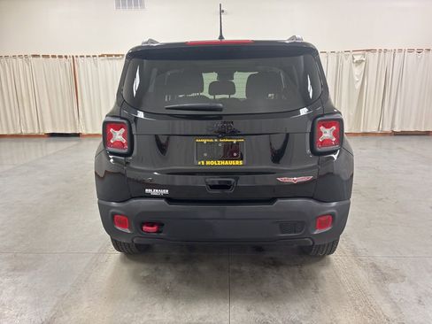 Used 2023 Jeep Renegade Trailhawk w/ Sun/Sound Group image 15