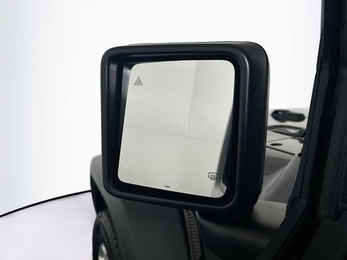 Used 2021 Jeep Wrangler Sport S image 16