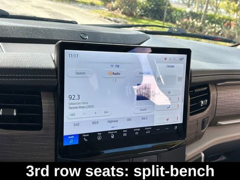 Used 2022 Ford Expedition Limited image 23