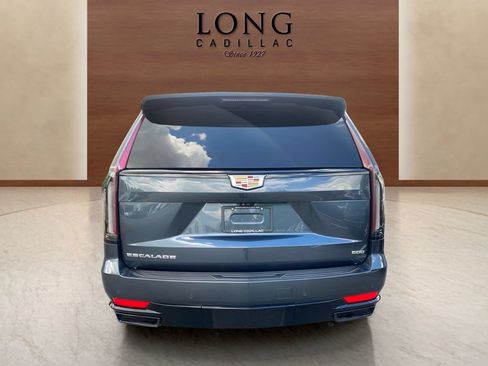 Used 2021 Cadillac Escalade Sport w/ Driver Assist Tech Package AWD/4WD image 4