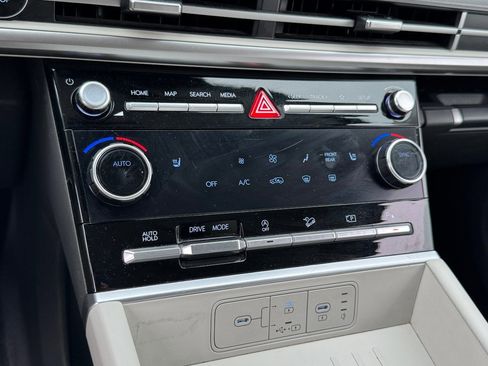 Used 2024 Hyundai Santa Fe SEL image 32